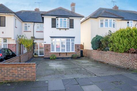 4 bedroom semi-detached house for sale