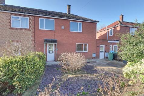 Elmgrove Road, Hucclecote, Gloucester 3 bed semi