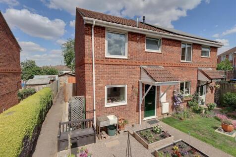 Gannet Close, Brockworth, Gloucester 3 bed semi