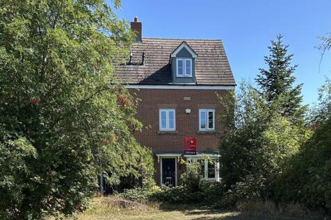 4 bedroom semi-detached house for sale