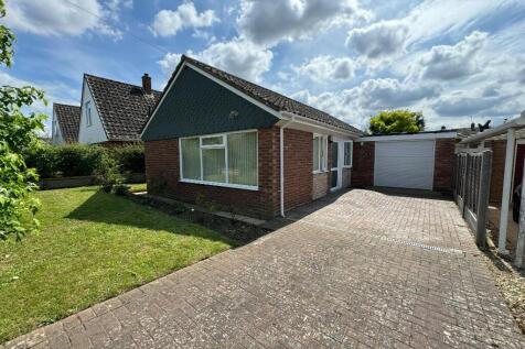 3 bedroom detached bungalow for sale