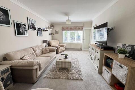 2 bedroom semi-detached bungalow for sale