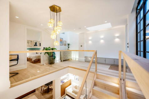 1 bedroom maisonette for sale