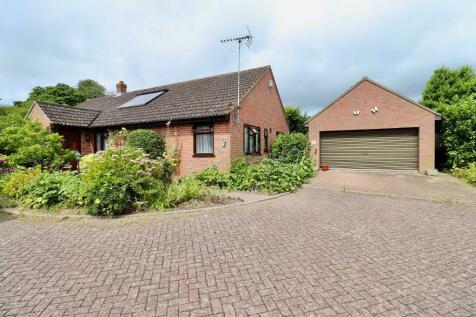 3 bedroom detached bungalow for sale