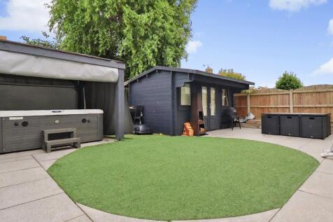 Leighville Drive, Herne Bay, Kent... 4 bed semi