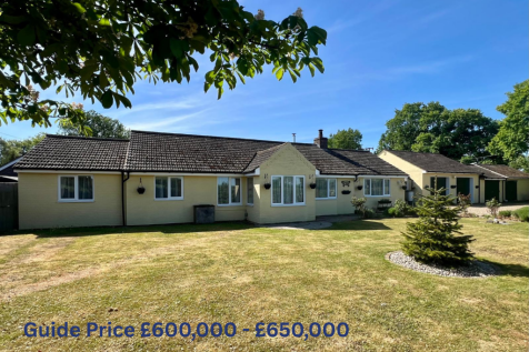 5 bedroom detached bungalow for sale