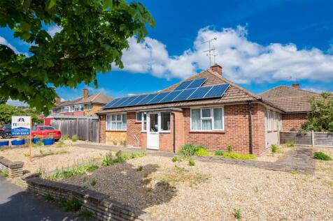 West Heath Road, Farnborough 2 bed bungalow for sale
