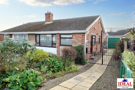 Newlands Avenue, Skellow, Doncaster 2 bed semi