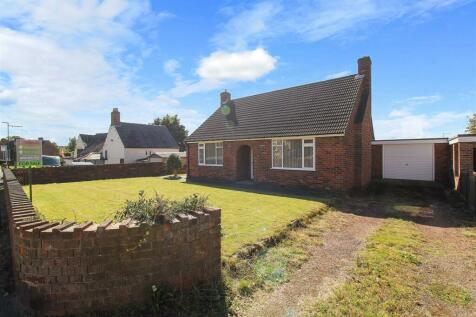 2 bedroom detached bungalow for sale