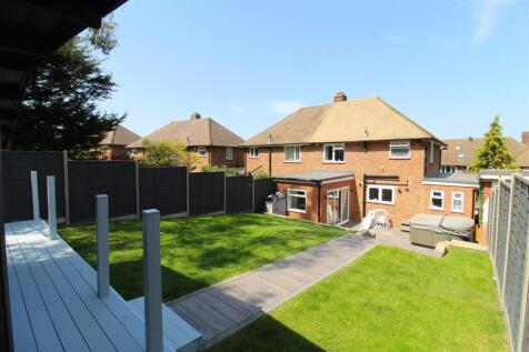 3 bedroom semi-detached house for sale