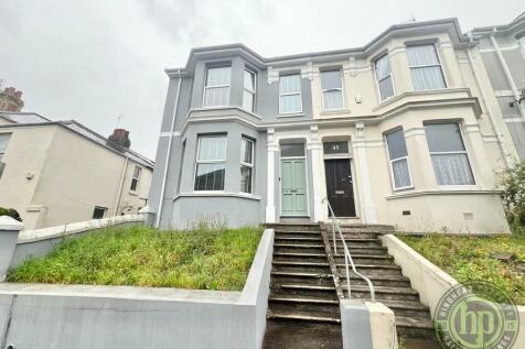 4 bedroom end of terrace house for sale