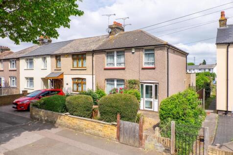 3 bedroom end of terrace house for sale