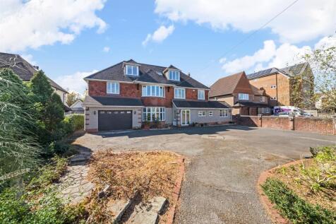 Woodcote Grove Road, Coulsdon CR5 6 bed detached house for sale