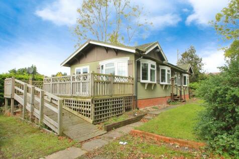 2 bedroom detached bungalow for sale