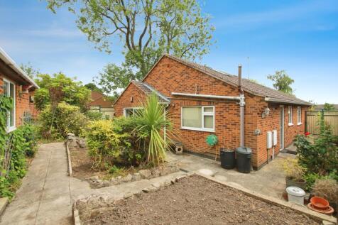 3 bedroom detached bungalow for sale