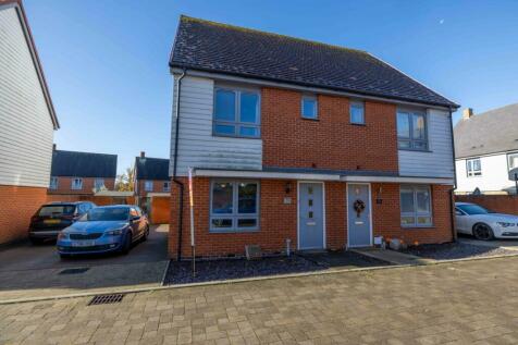 2 bedroom semi-detached house for sale