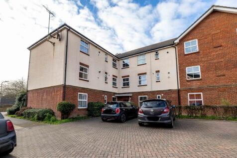 Angus Drive, Ashford, TN24 2 bed flat for sale