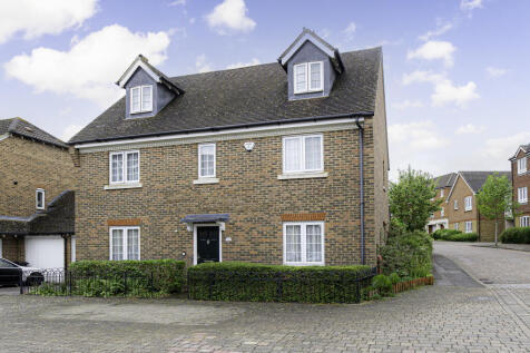 Running Foxes Lane, Ashford, TN23 5 bed detached house for sale