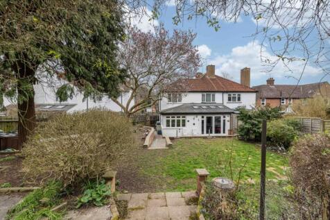 Lower Queens Road, Ashford, Kent, TN24 4 bed semi