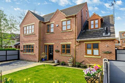 5 bedroom detached house for sale