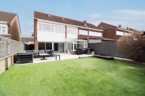 5 bedroom house for sale