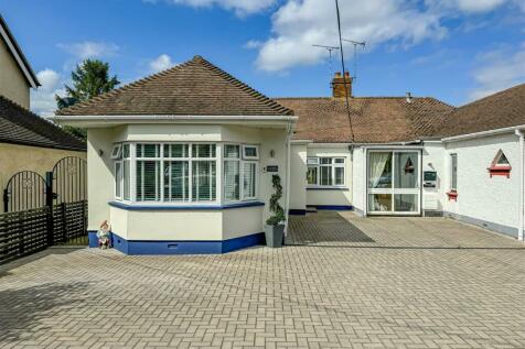 2 bedroom semi-detached bungalow for sale