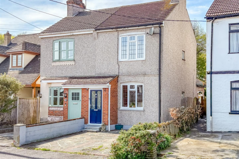 2 bedroom semi-detached house for sale