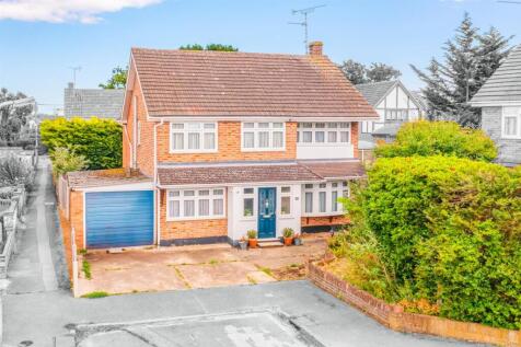 Brackendale Close, Hockley SS5 4 bed detached house for sale