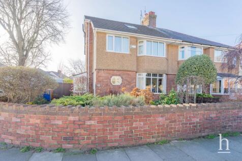 4 bedroom semi-detached house for sale