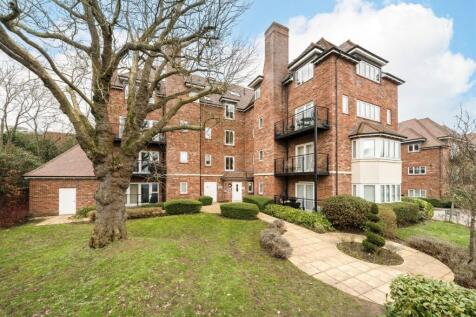 Guardhouse Way, London NW7 2 bed flat for sale