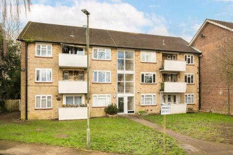 Capel Close, London N20 3 bed flat for sale