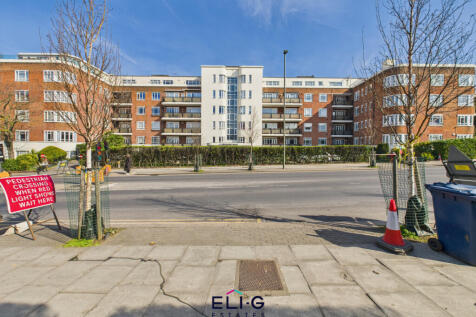 4 bedroom flat for sale