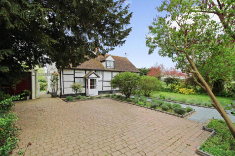2 bedroom detached house for sale