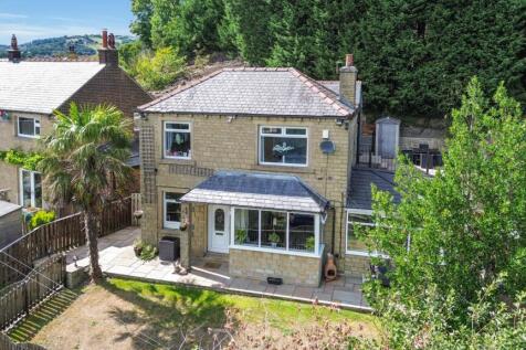 Back Thornhill Road, Longwood... 4 bed detached house for sale