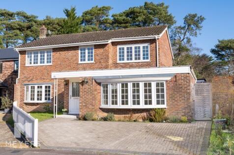 Ivy Close|St. Leonards|Ringwood|BH24 5 bed detached house for sale