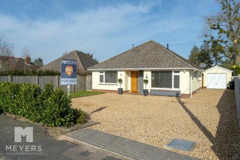 Meadow Road, Ringwood, BH24 3 bed bungalow for sale