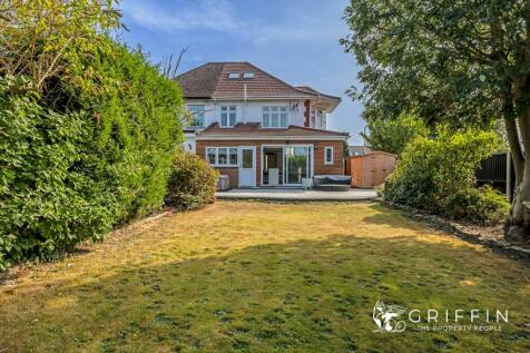 4 bedroom semi-detached house for sale