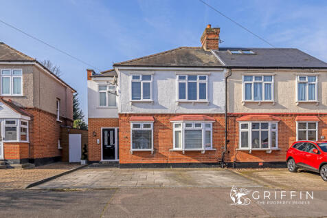 4 bedroom semi-detached house for sale