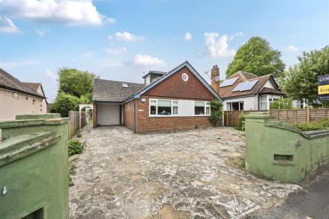 4 bedroom detached bungalow for sale