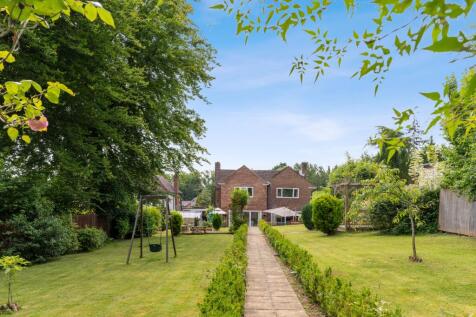Wyatts Road, Chorleywood, WD3 5 bed detached house for sale