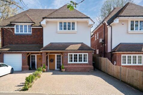 Homefield Road, Chorleywood, WD3 3 bed semi
