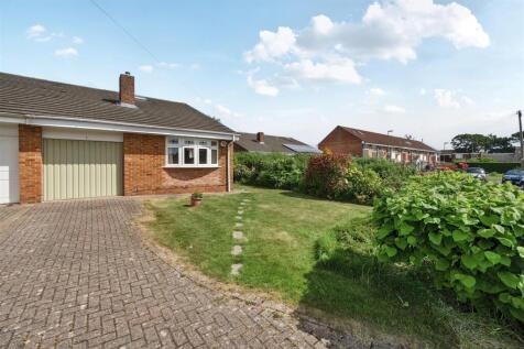 3 bedroom semi-detached bungalow for sale