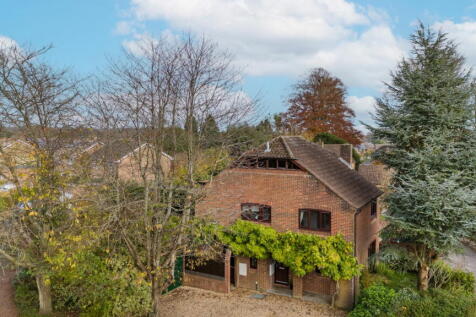 Lomond Close, Oakley, Basingstoke... 4 bed detached house for sale