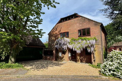 Lomond Close, Oakley, Basingstoke... 4 bed detached house for sale