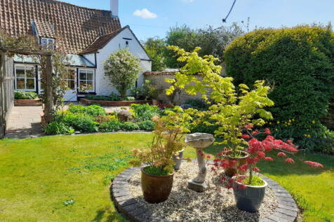 Rose Cottage, Corby Road, Swayfield 4 bed detached house for sale