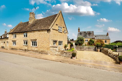 Main Street, Yarwell, Peterborough 3 bed cottage for sale