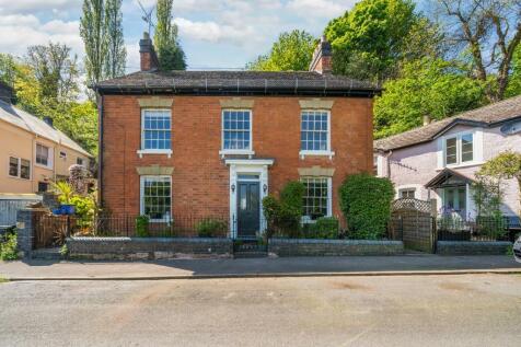 Malvern,  Worcestershire,  WR14 3 bed cottage for sale