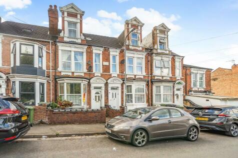 5 bedroom terraced house for sale