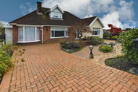 3 bedroom detached bungalow for sale