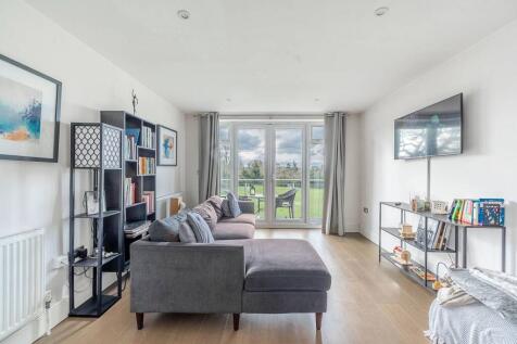 Summer Close, Colindale, LONDON, NW9 3 bed flat for sale